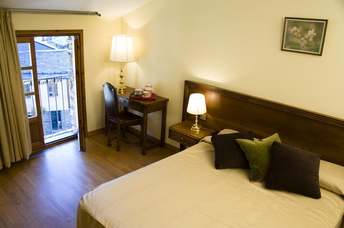 Hotel Santa Barbara De La Vall D'Ordino Exterior photo