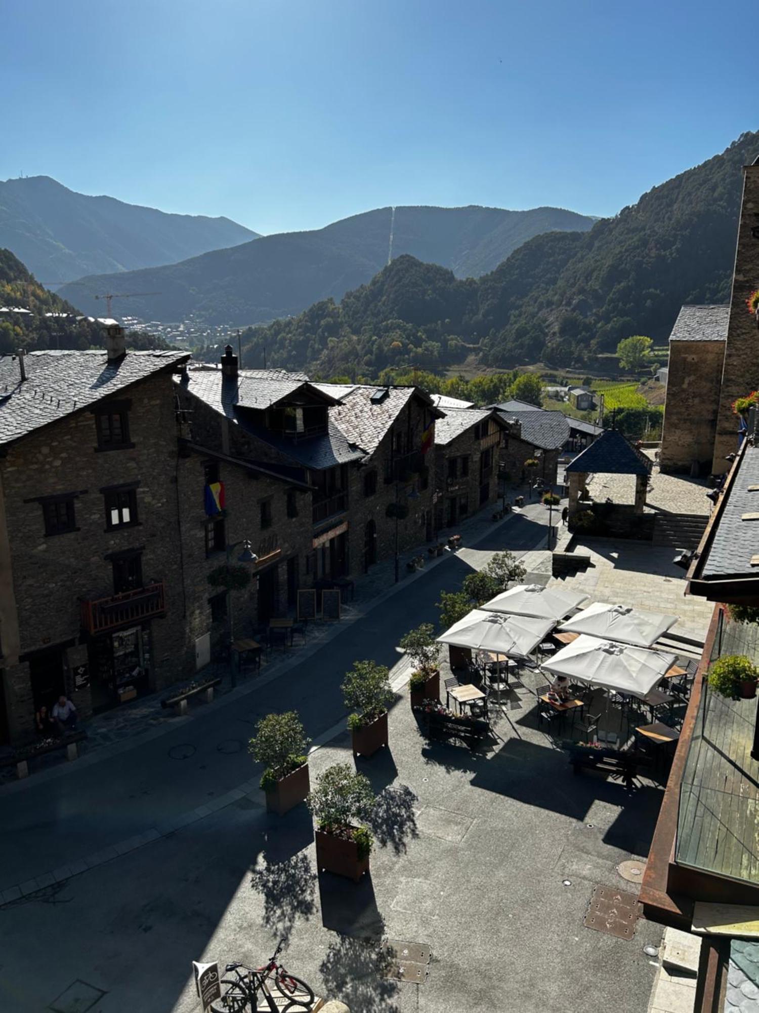 Hotel Santa Barbara De La Vall D'Ordino Exterior photo