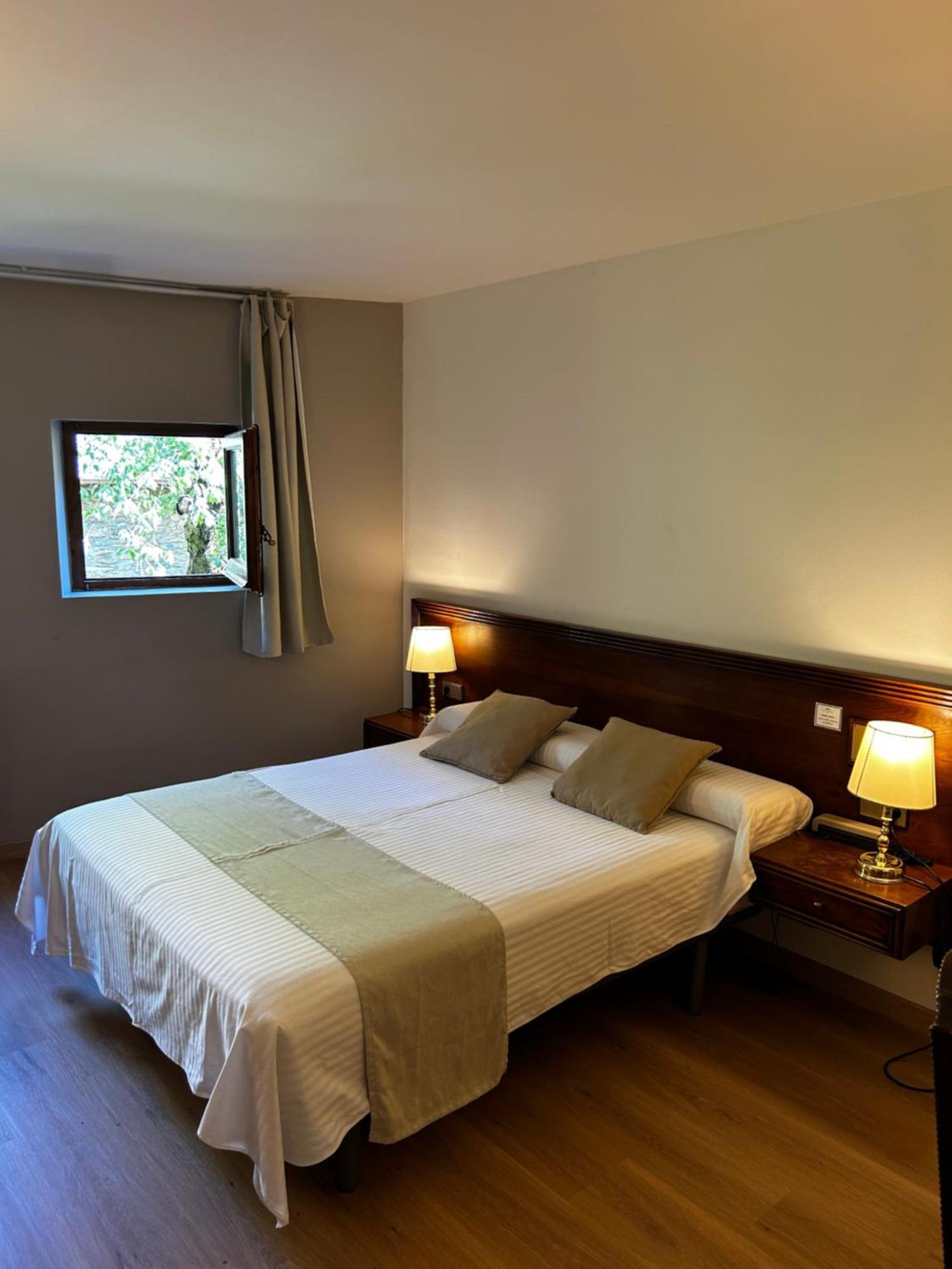 Hotel Santa Barbara De La Vall D'Ordino Exterior photo