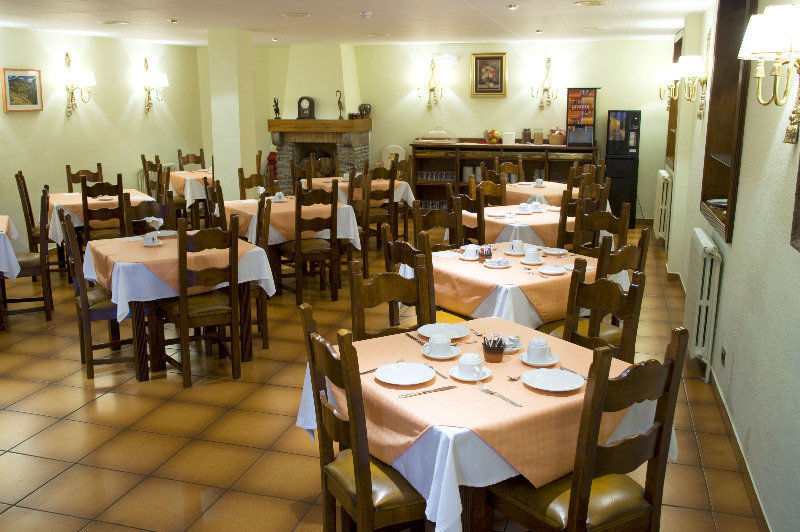 Hotel Santa Barbara De La Vall D'Ordino Exterior photo