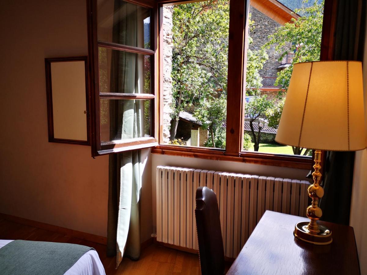 Hotel Santa Barbara De La Vall D'Ordino Exterior photo
