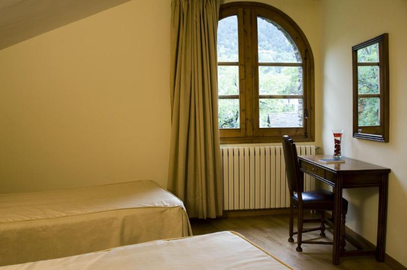 Hotel Santa Barbara De La Vall D'Ordino Exterior photo